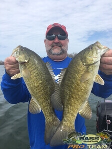 Tom Webber cashes in on big Lake Erie smallmouth bass